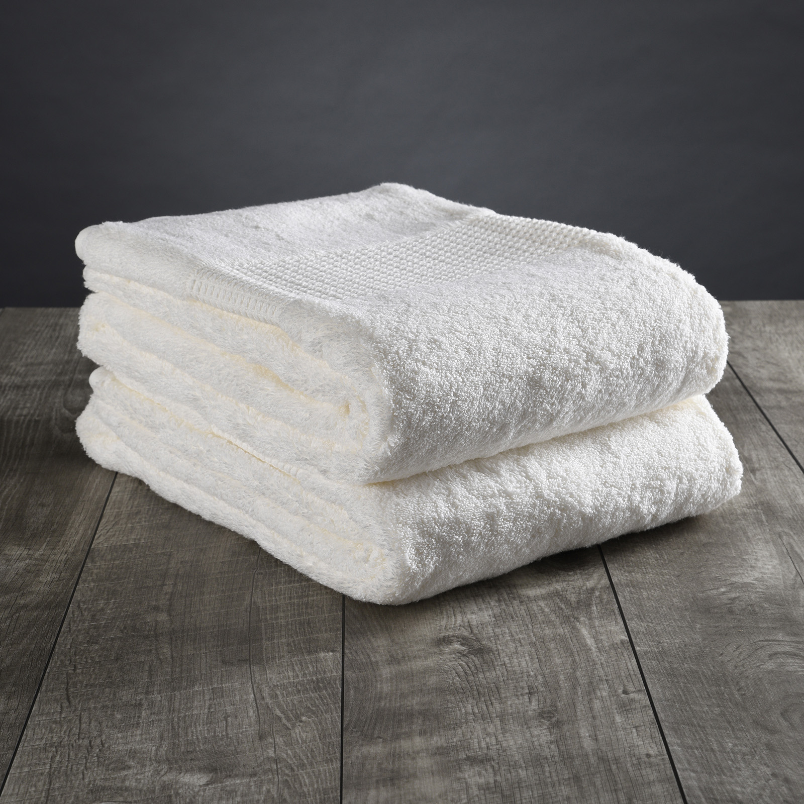 Delilah Home 100% Organic Cotton Bath Towels Certified to the GOTS & Vegan.org Standard