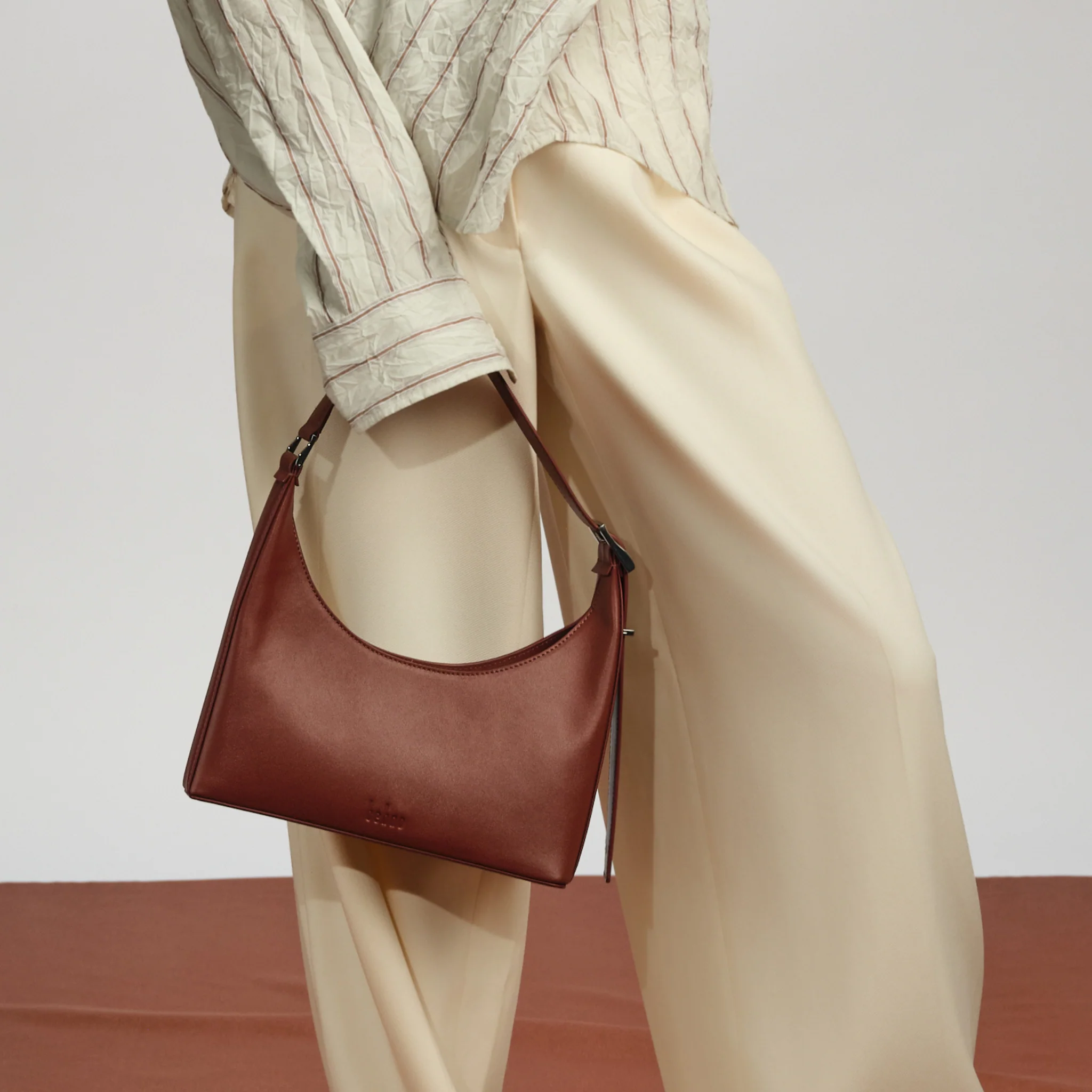 DANNY FLATIRON BAG NAPPA