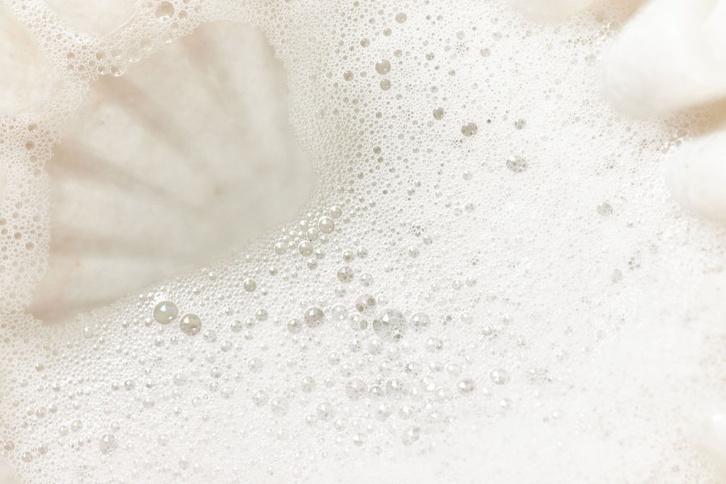 BRIGHTEN body wash