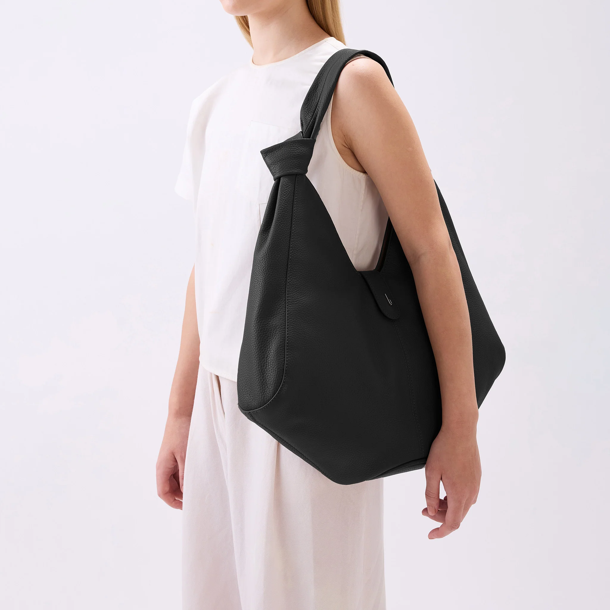 NELLI HOBO LARGE PEBBLE