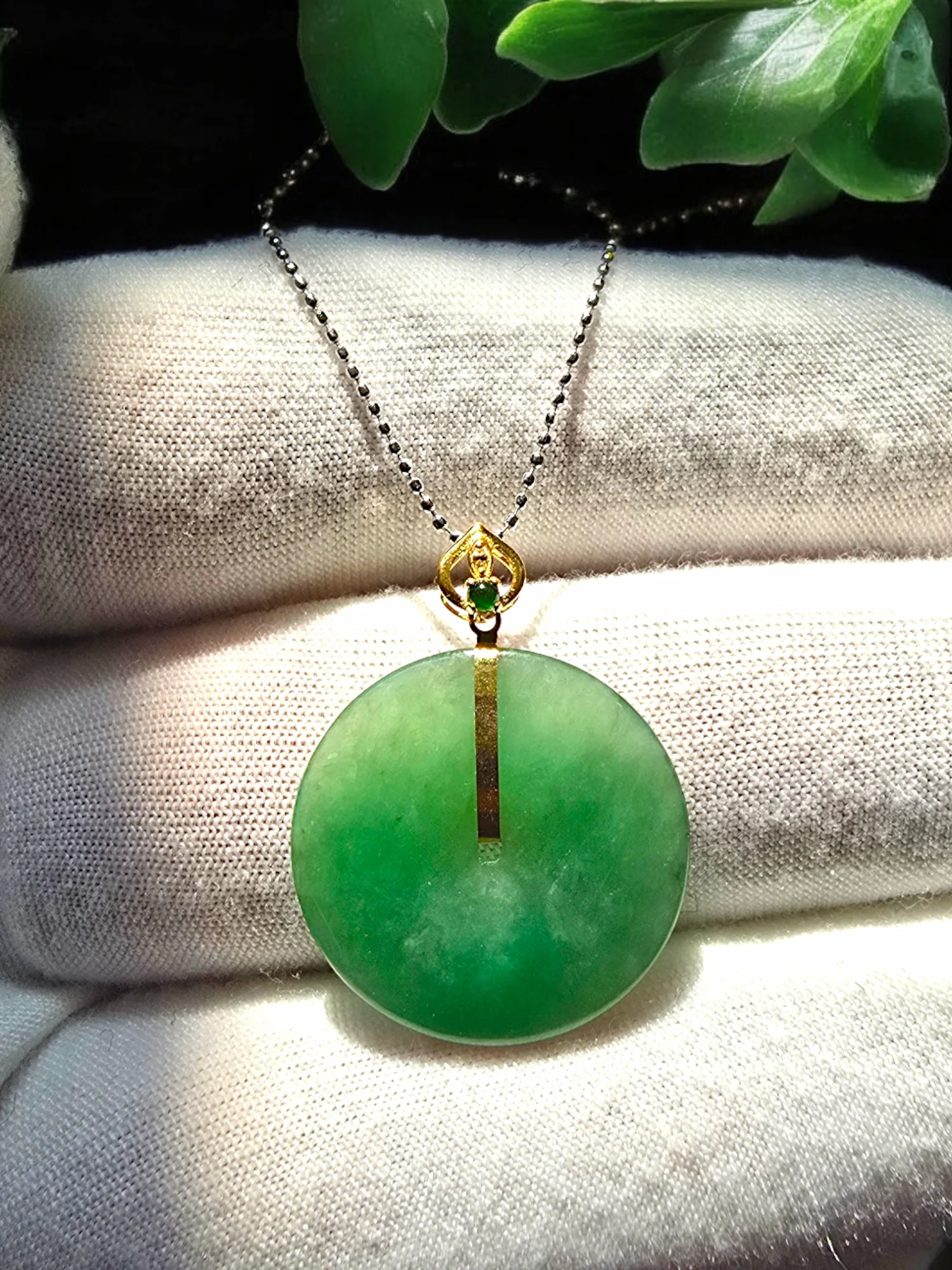 Dynast Pendant