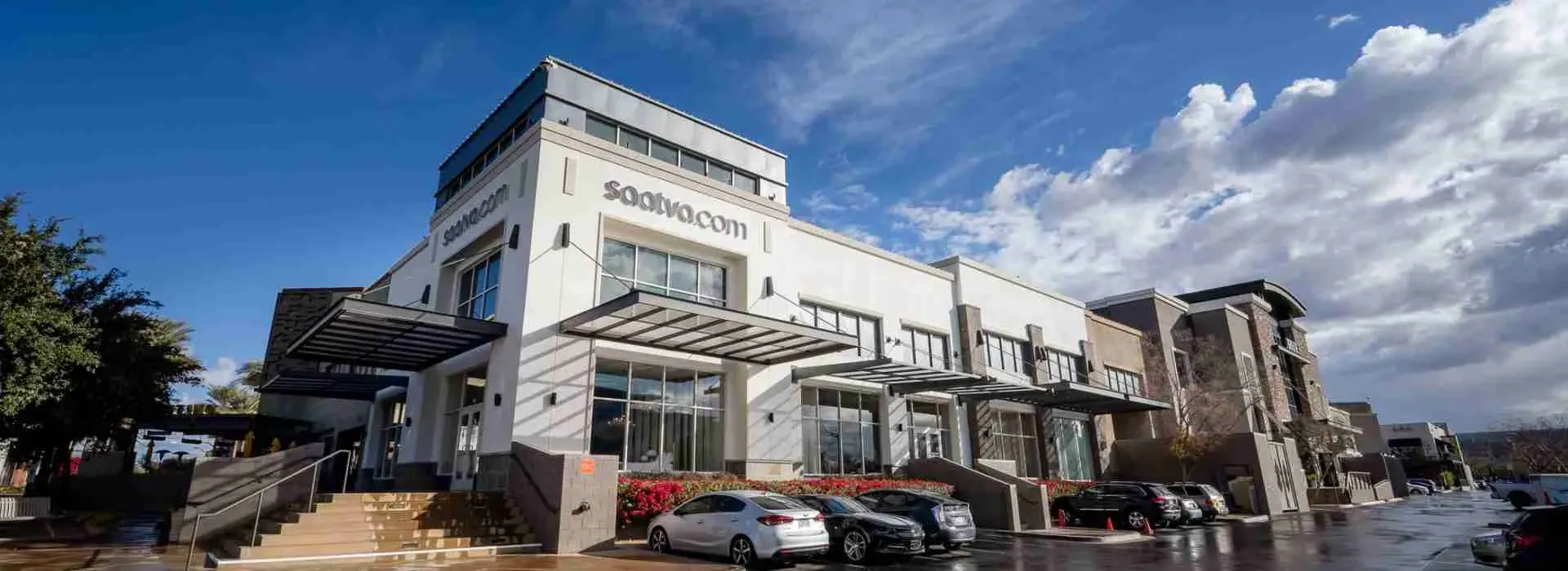 Saatva unveils its first location in Arizona